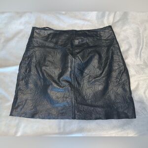 Wilsons maxima mini Leather Black Skirt size 6 EUC baddie punk goth going out